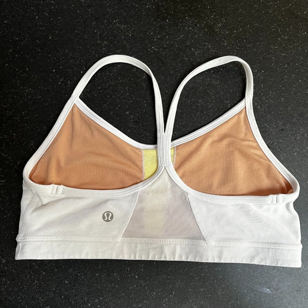 LULULEMON Flow Y Wireless Bra White Size 6, GUC (no pads)